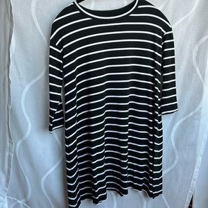 Black and white long blouse